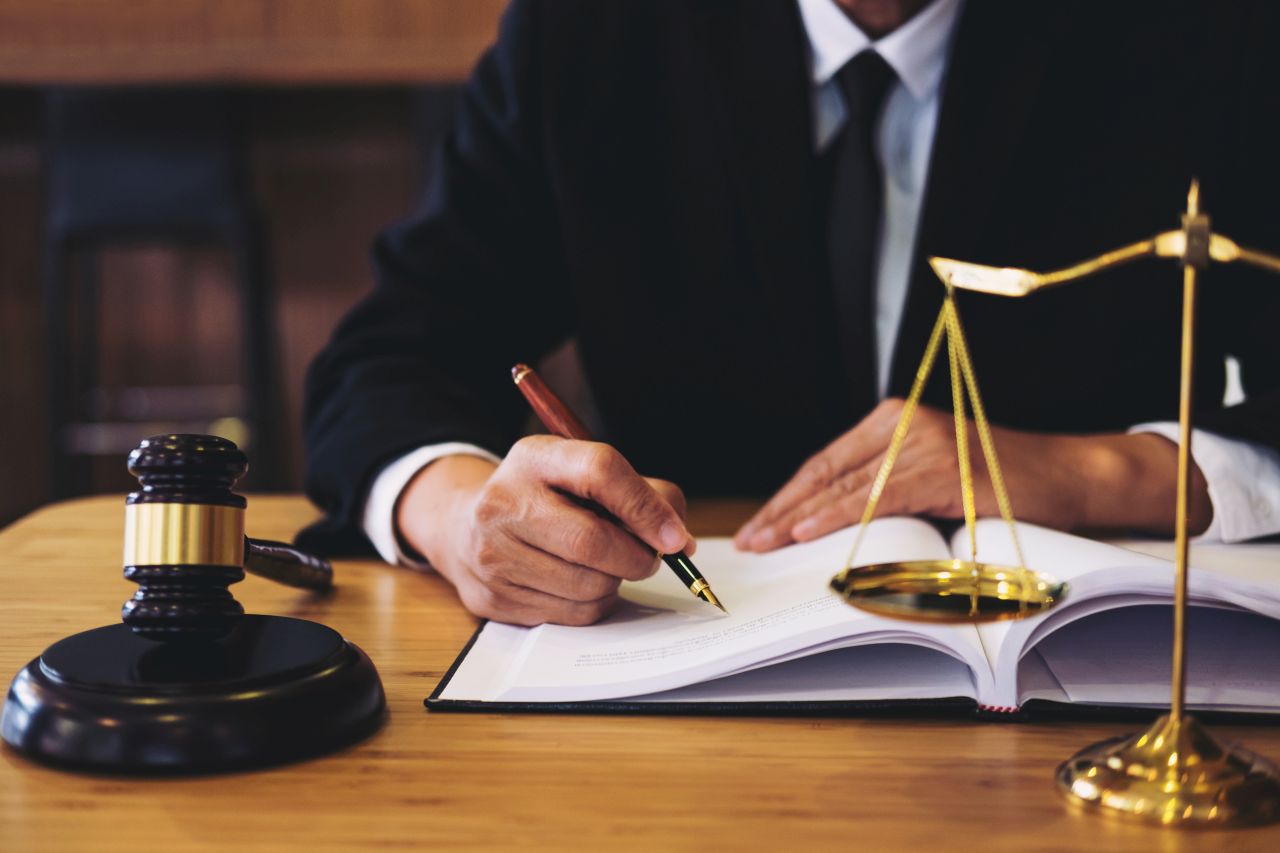 Adwokat – czym się zajmuje?