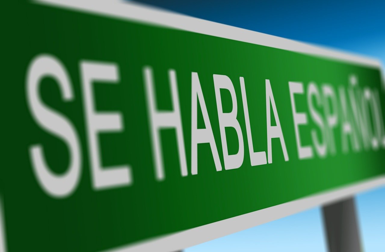 Jakie wynikają korzyści z nauki języka hiszpańskiego?
